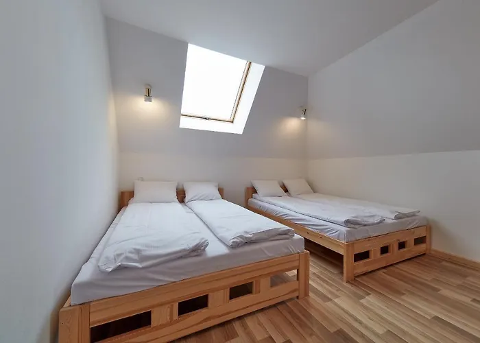 Sleboda Πανσιόν Zab